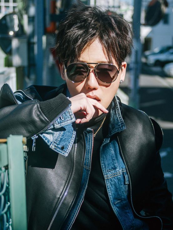 刘维最不舍得删的几张照片第6张是多少人的壁纸啊