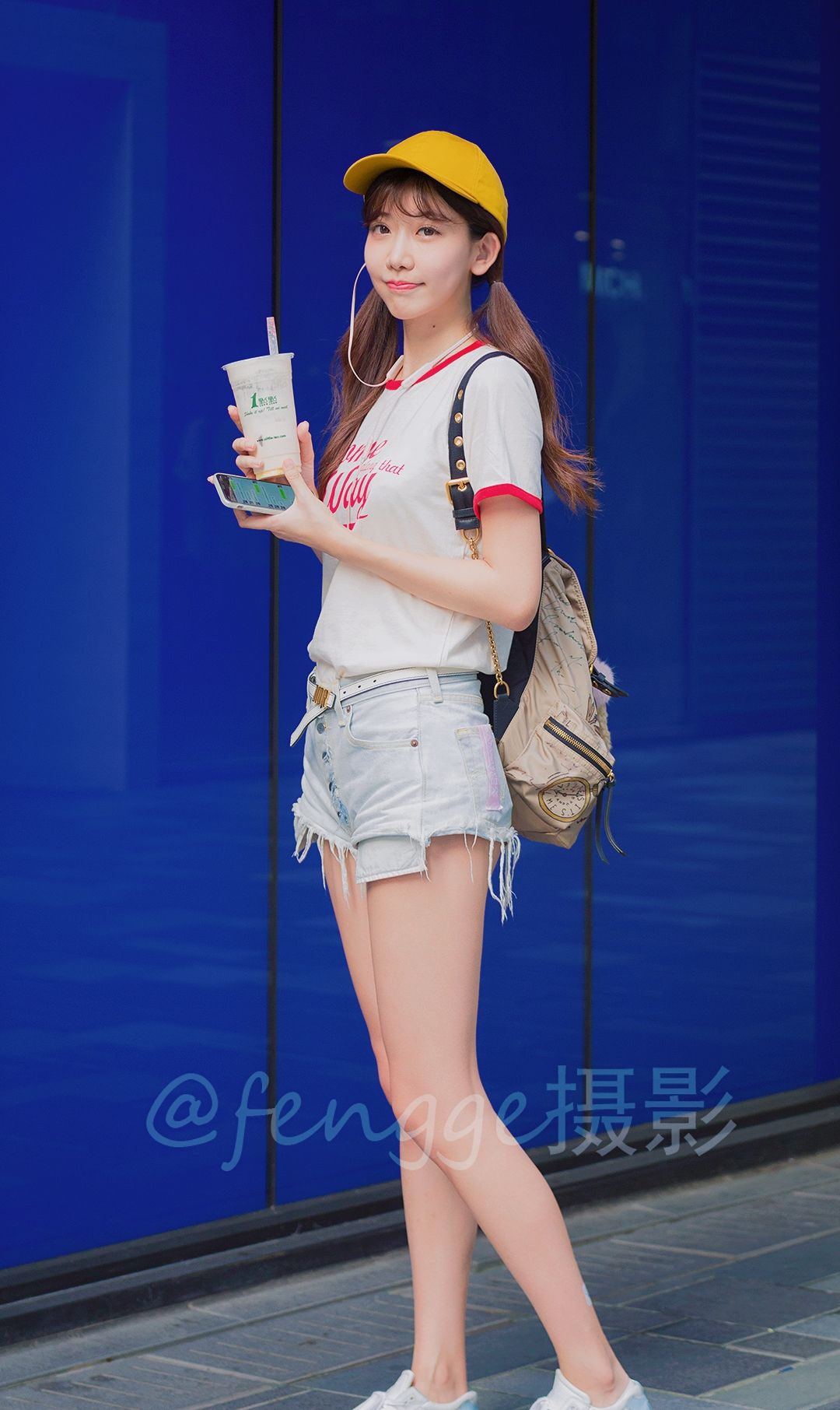 街拍:当街拍遇到网红之最美Showgirl 陈潇睡不醒_新浪新闻