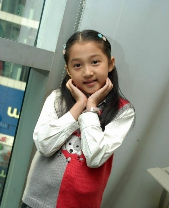 关晓彤《大理公主》剧照,从小就是个美人胚子