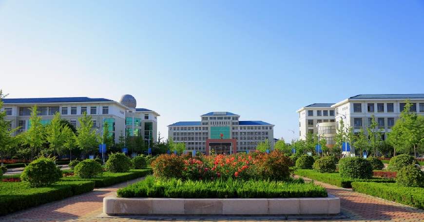 四月校园:山东莱西市实验学校美呆了!