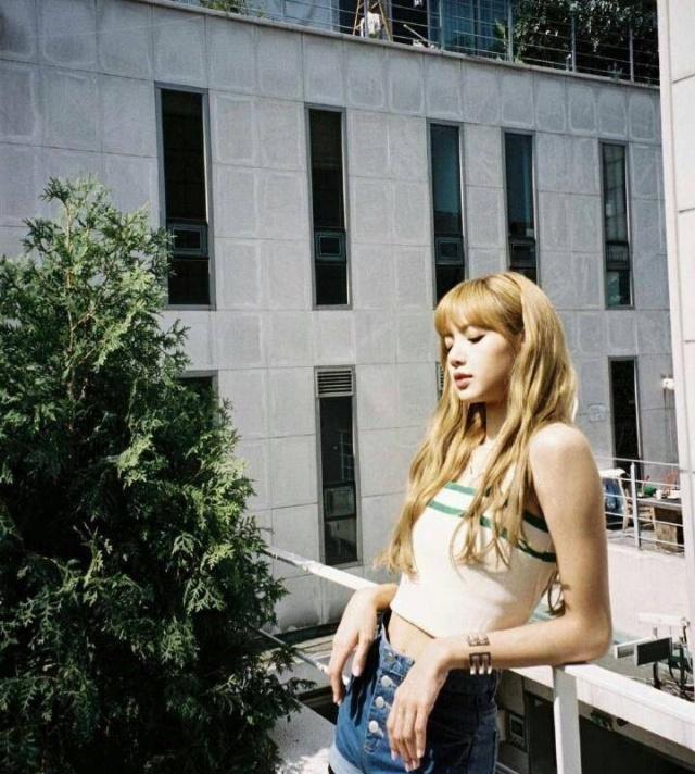blackpink的lisa身材太完美？其实有一个小缺点真爱粉才知道