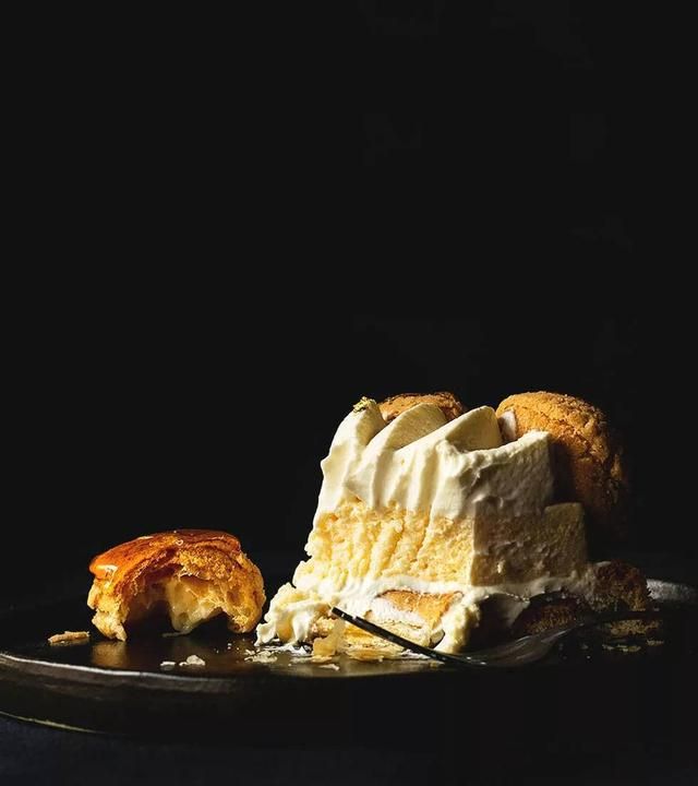 权力有毒形似皇冠的圣奥诺雷泡芙挞大概是最有故事的甜品之一