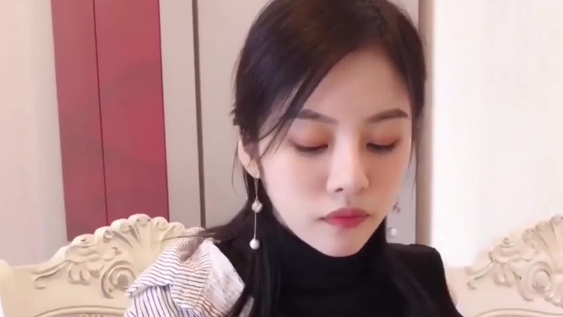 搞笑祝晓晗一家祝晓晗相亲小伙就因为钱的问题拒绝了她