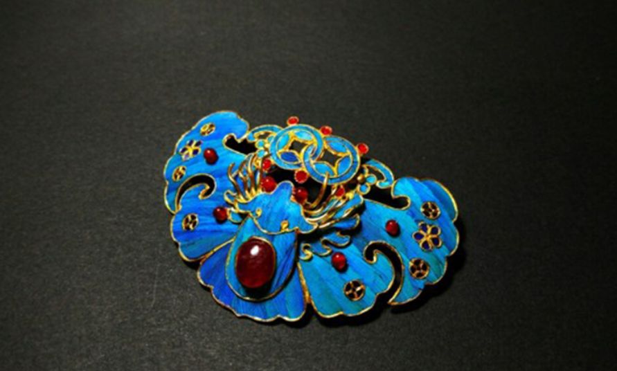 唯美点翠胸针鉴赏,色彩艳丽华贵不俗,中国蓝再现光辉!