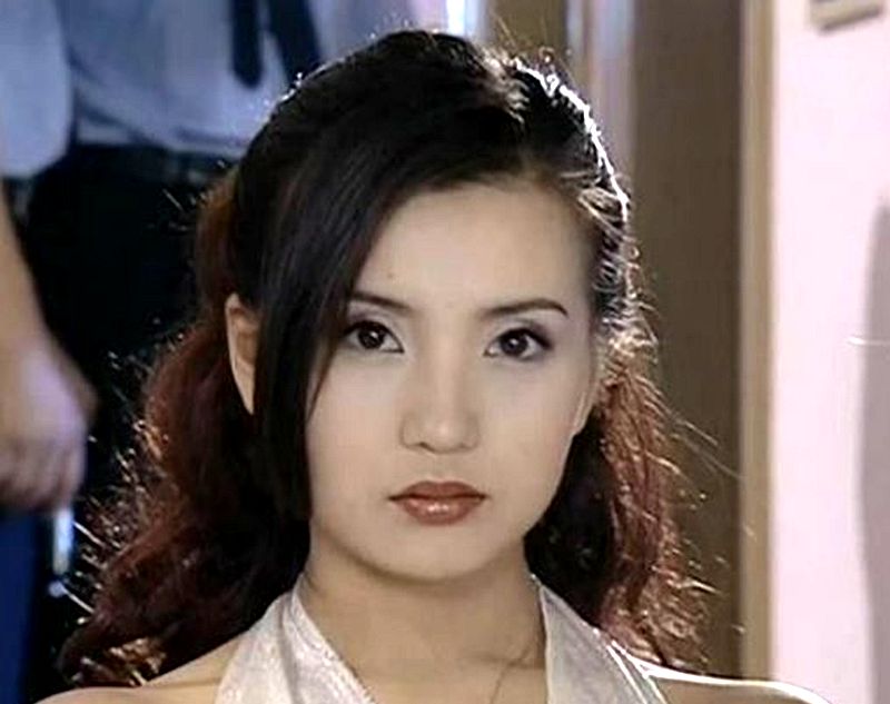 2004年播出的电视剧《粉红女郎》相信很多网友都看过,以前这部剧还是