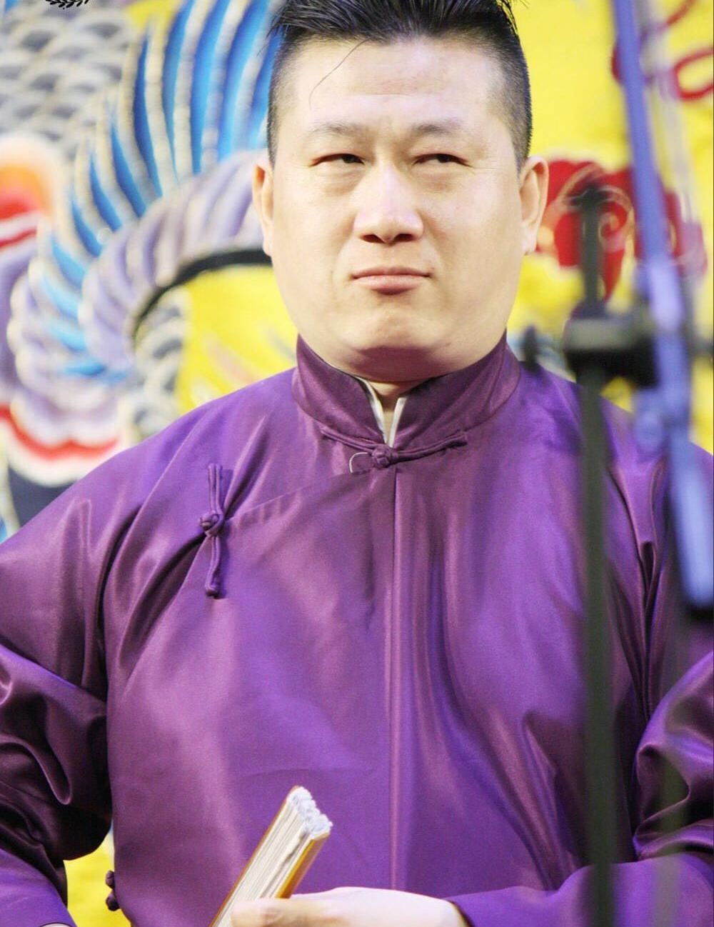 虽然不是德云社的颜值担当,但张鹤伦也帅的耀眼!