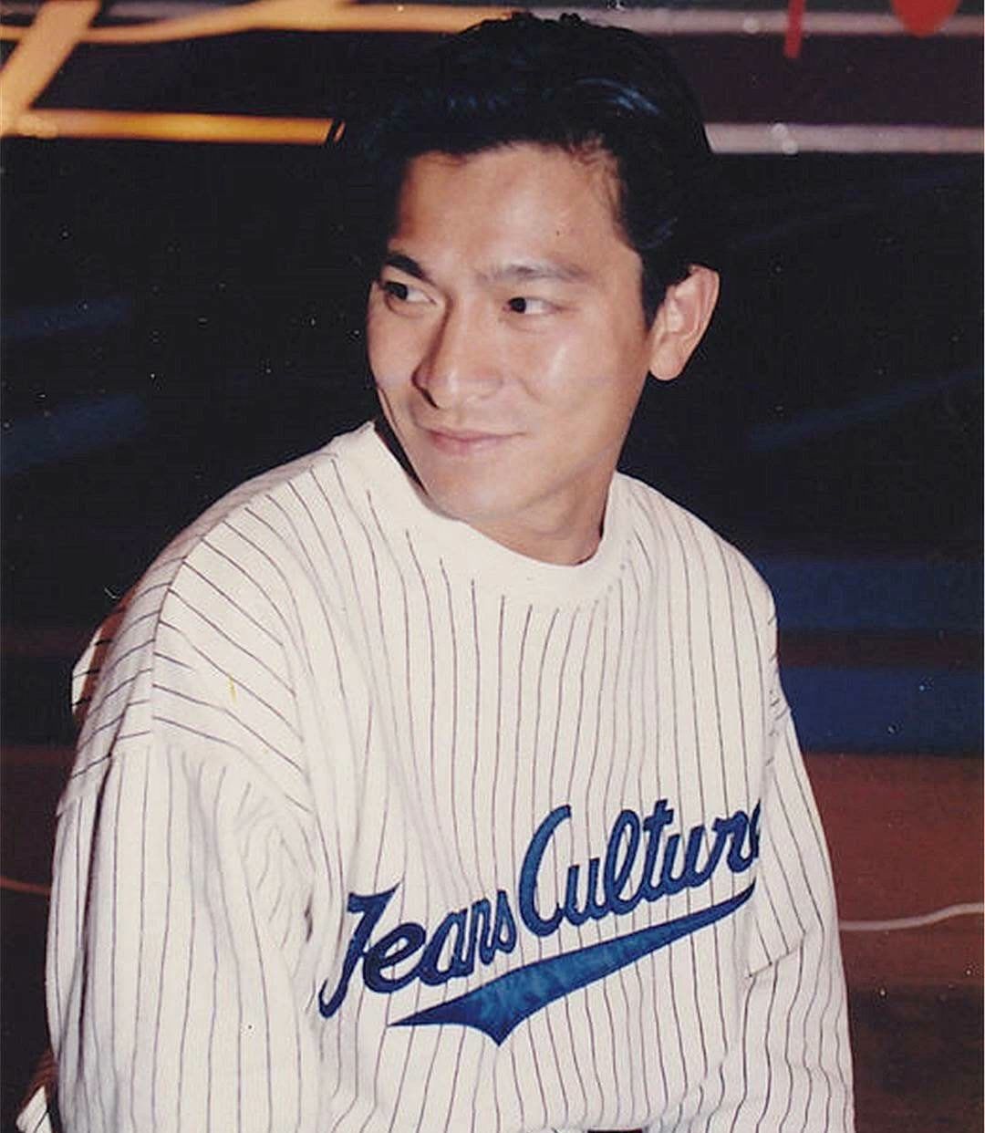 不老天王,看他年轻时模样,最后一张没想到他俩还是好朋友|刘德华