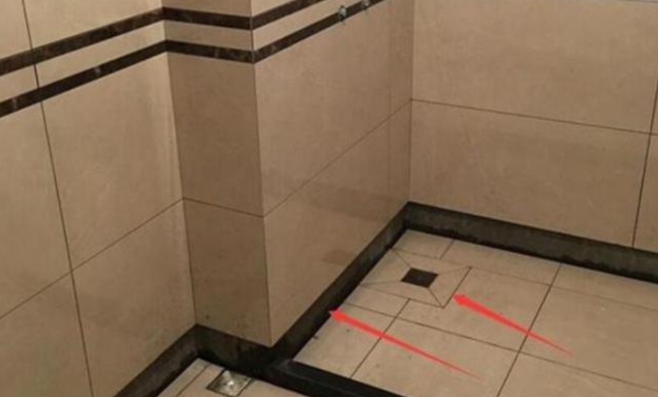 学别人家给瓷砖加双层腰线,可当师傅处理好,我想让他砸了