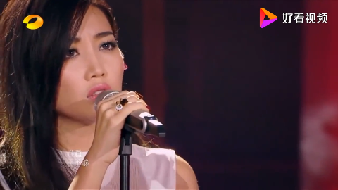 听哭了黄丽玲演唱《我等到花儿也谢了》深情演绎感动全场