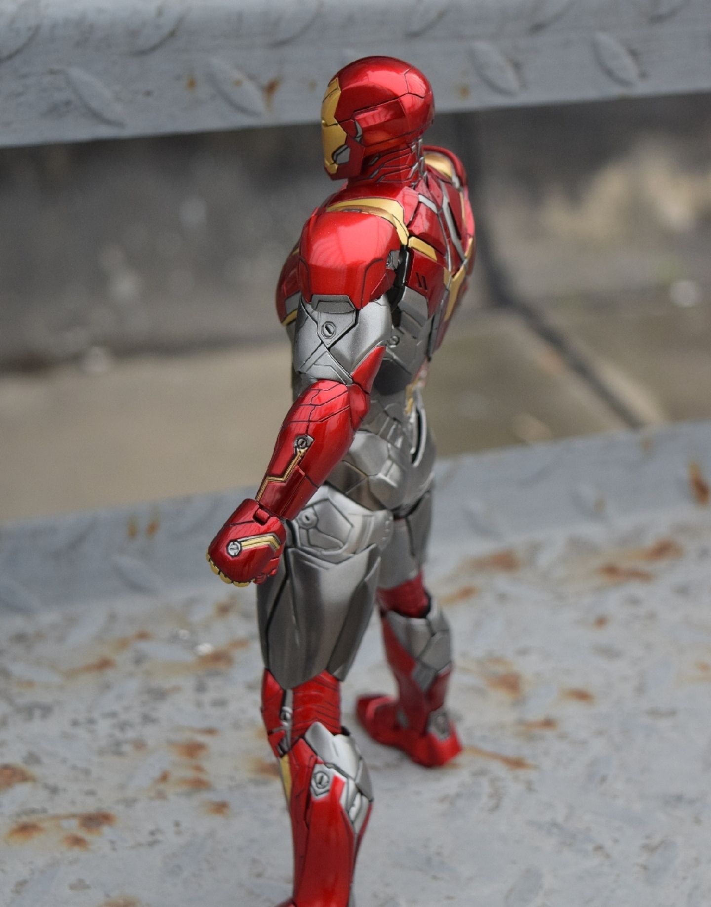 手办模型:漫威英雄钢铁侠重新涂装改造效果展示