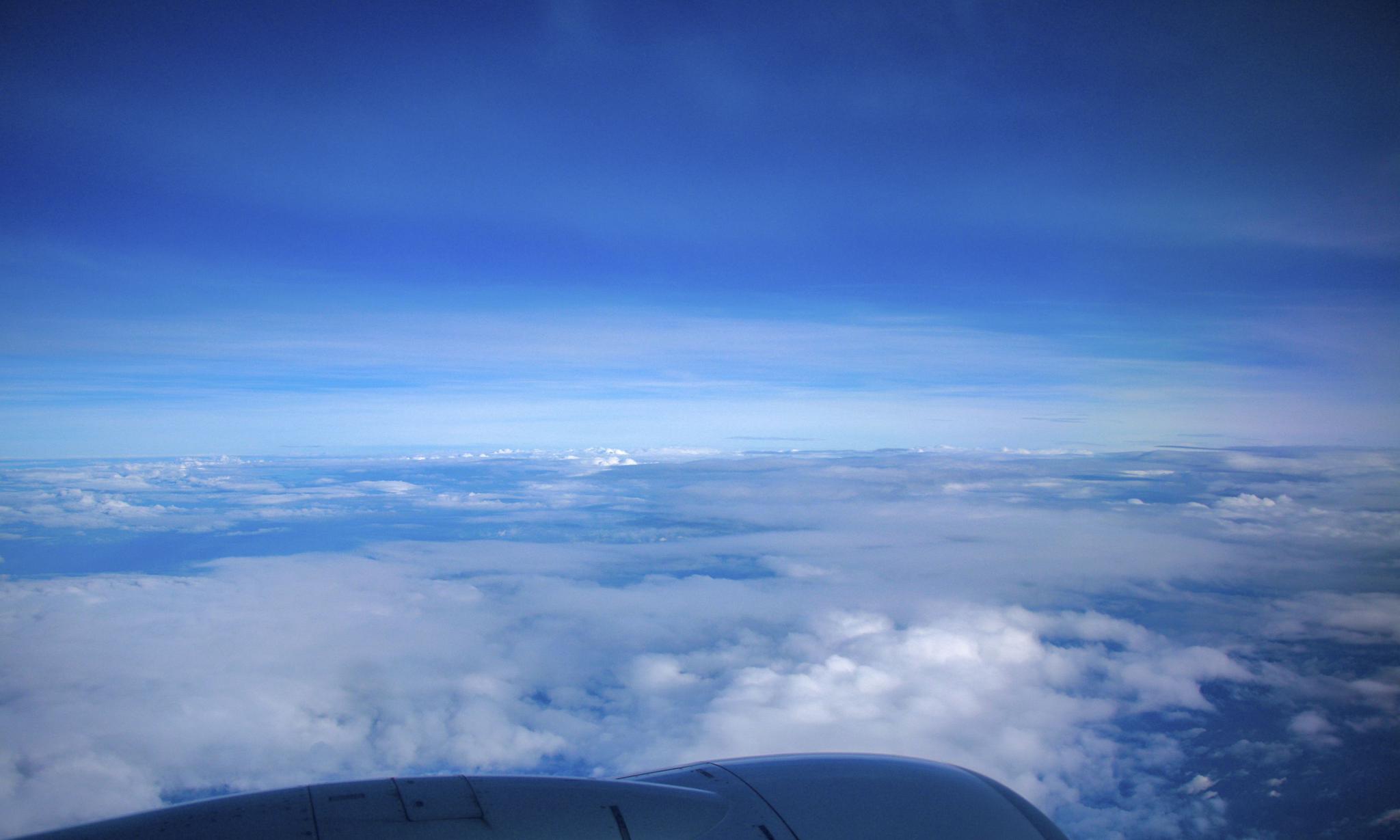 摄影师在飞机上拍摄到的空中海洋实在是太美了