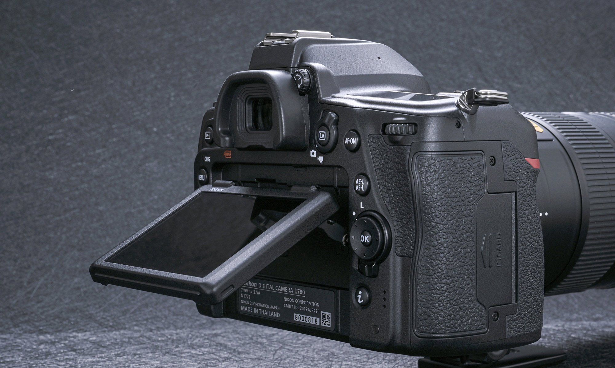 尼康正式推出fx格式数码单反相机d780.