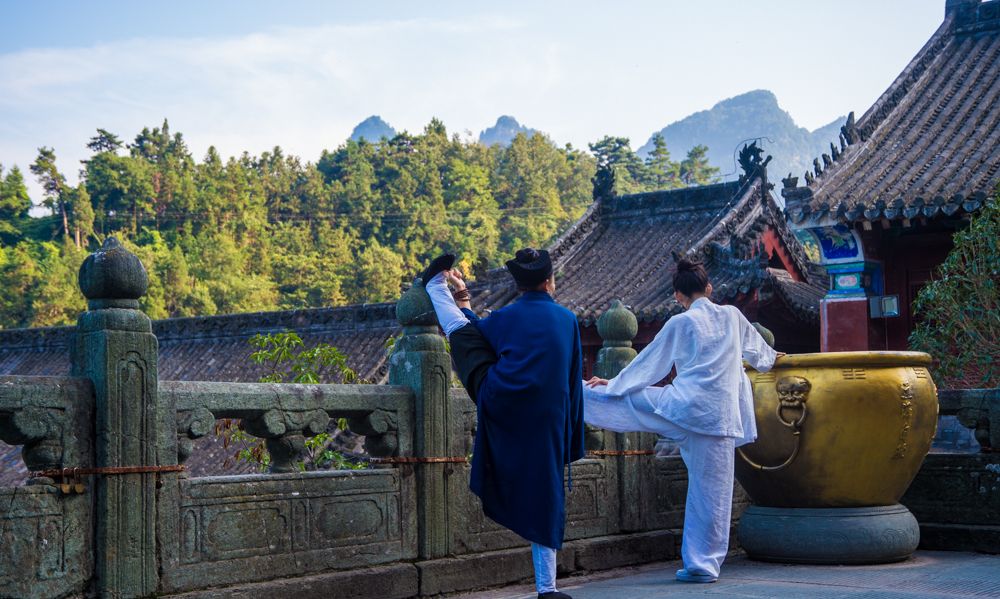 美国小伙的武侠梦:武当山学武8年 现中文流利梦想回国开武馆