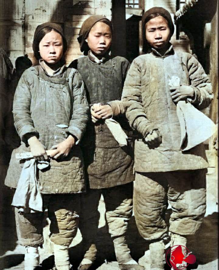 80年前旧社会女人裹脚的真实照片图2才五岁图3太心酸