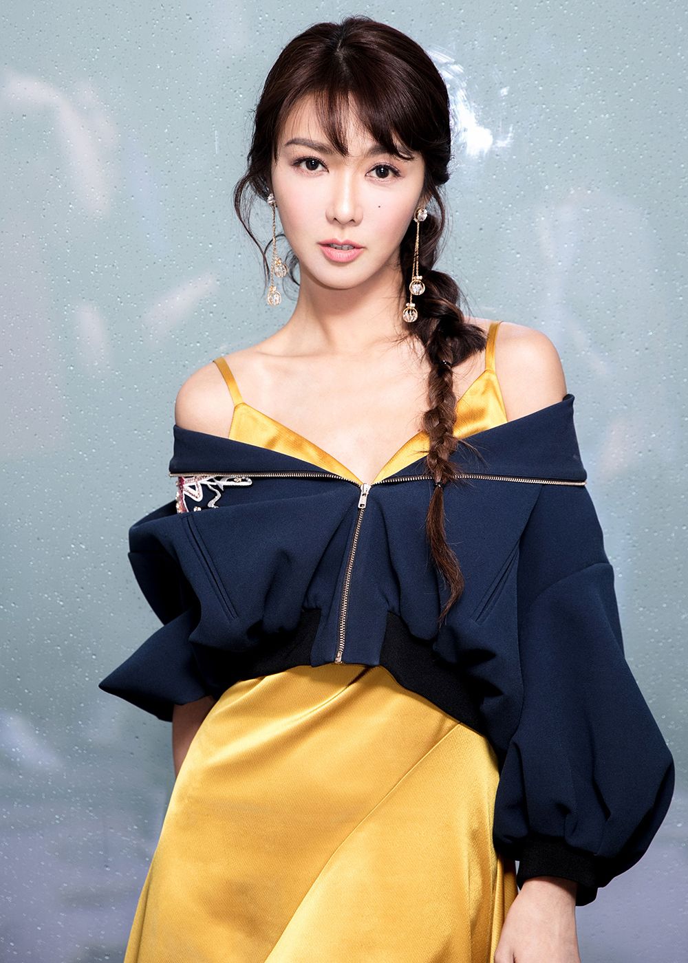 被薛凯琪撩到了,一袭蓝绿色长裙很梦幻,少女气息更强大|薛凯琪|蓝绿色