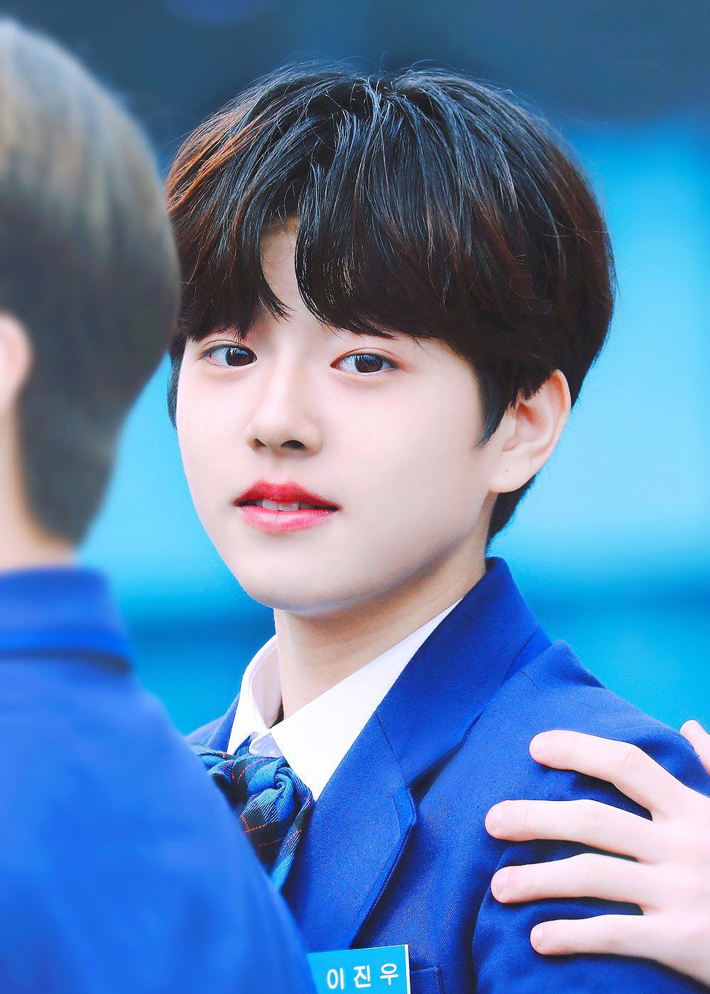 有"少年宋仲基"之称的14岁练习生李镇宇,你们看长得像不?