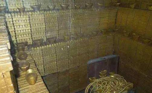 清朝灭亡后, 国库里的钱去了哪里 说出来你都不信