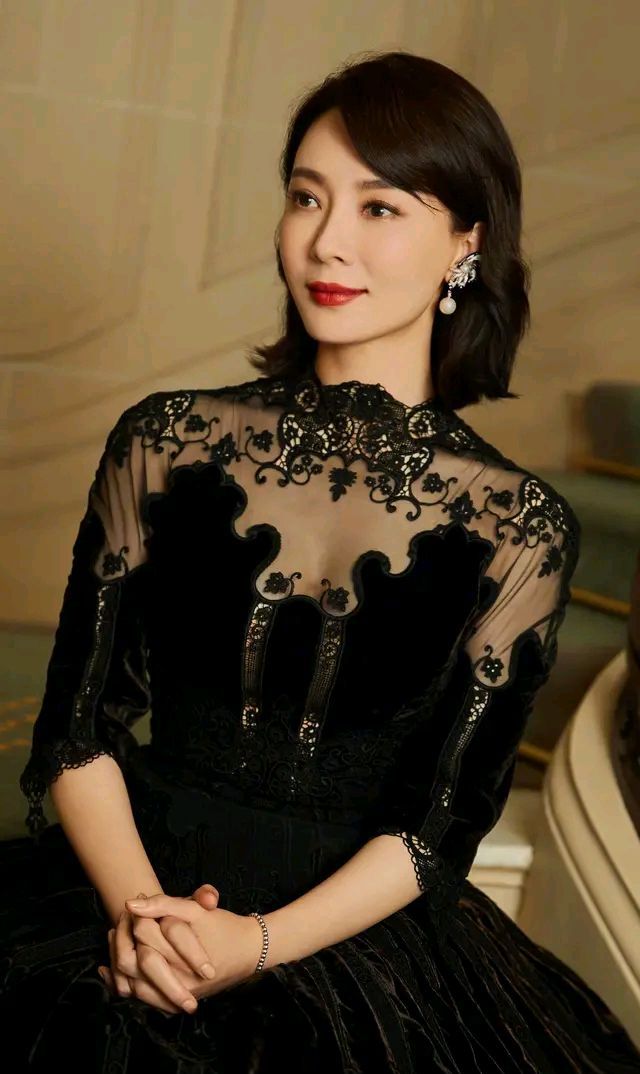 陈数精美壁纸:优雅端庄,美得不可方物!