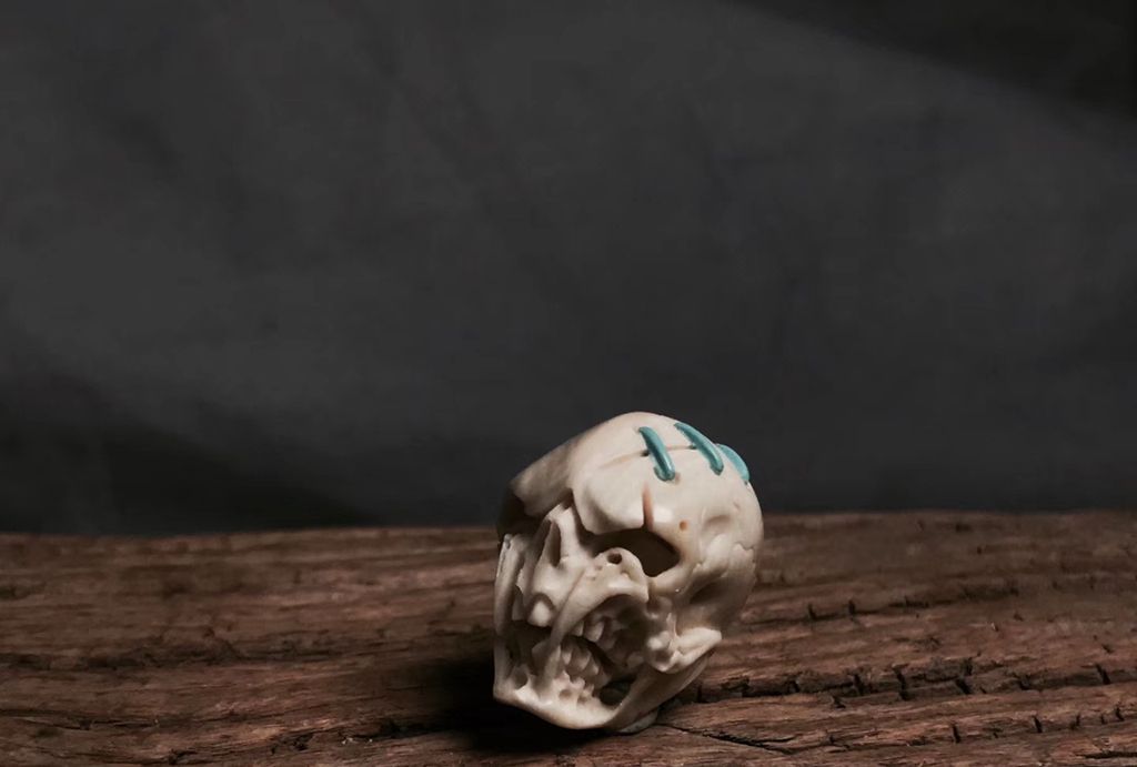 纯手工 手雕 文玩收藏 绿松石蓝松石 橄榄核 猛犸 骷髅恶灵雕刻