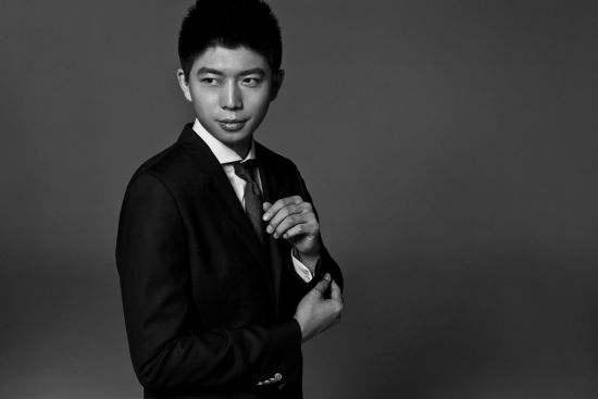 龚伟杰球打得不错,但做羽毛球解说员,还有很大的进步空间