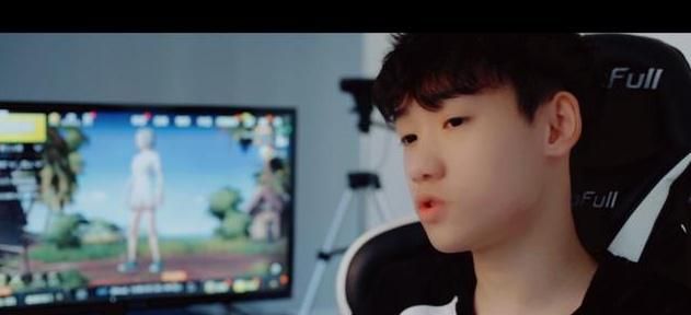 刺激战场：职业选手为了帮助队伍，割断交感神经！他才十七岁！