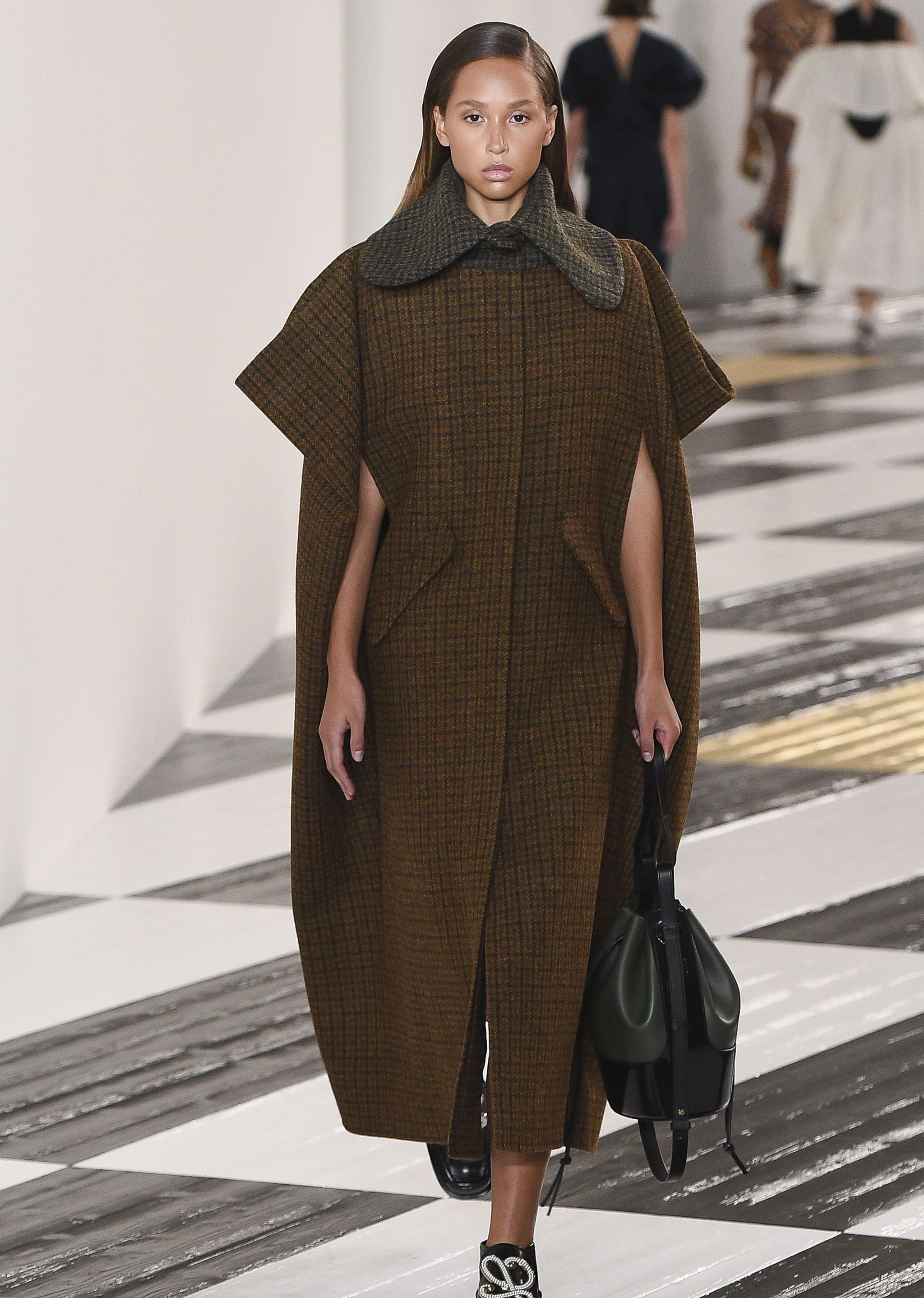 巴黎时装周罗意威品牌时装秀