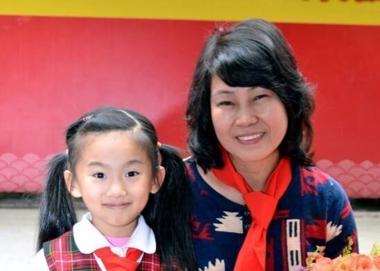 是中国首个跳水世界冠军,退役后定居美国|陈肖霞|跳水|世界冠军_新浪