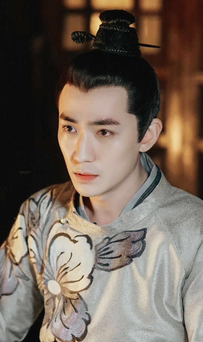 朱一龙的10张高清古装造型:齐衡温润如玉,镇魂造型一言难尽