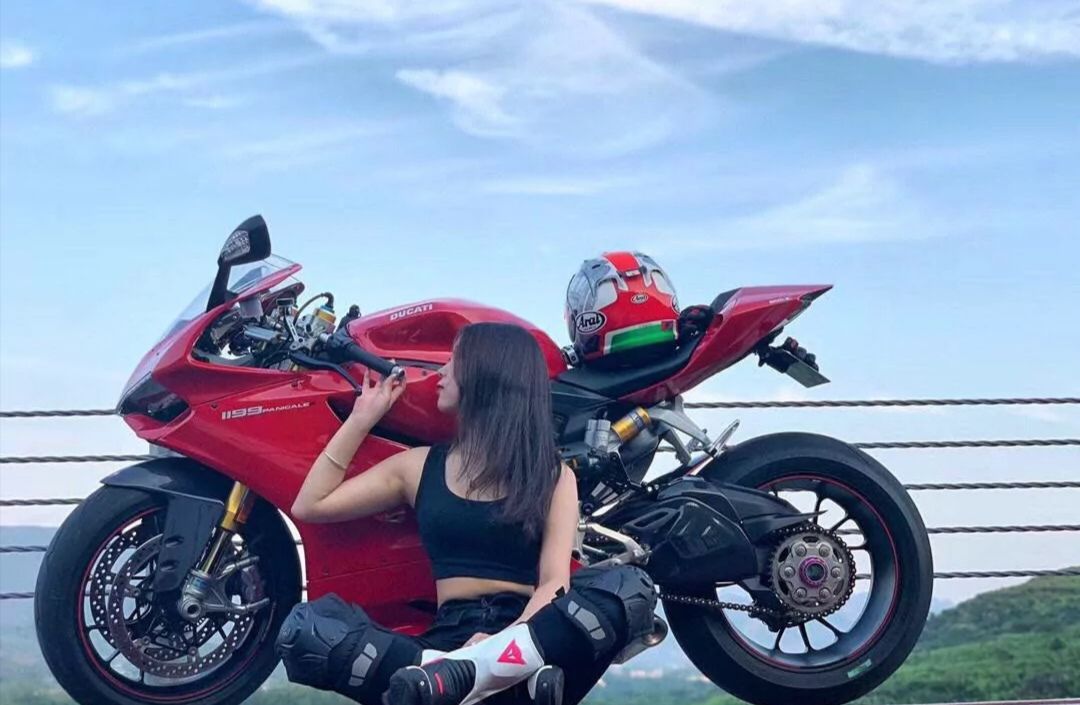 听说女骑士在摩托车圈是"国宝级"的存在!