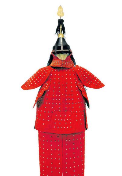 盘点满洲八旗之正红旗:代表人物有著名作家老舍和乾隆大贪官和坤