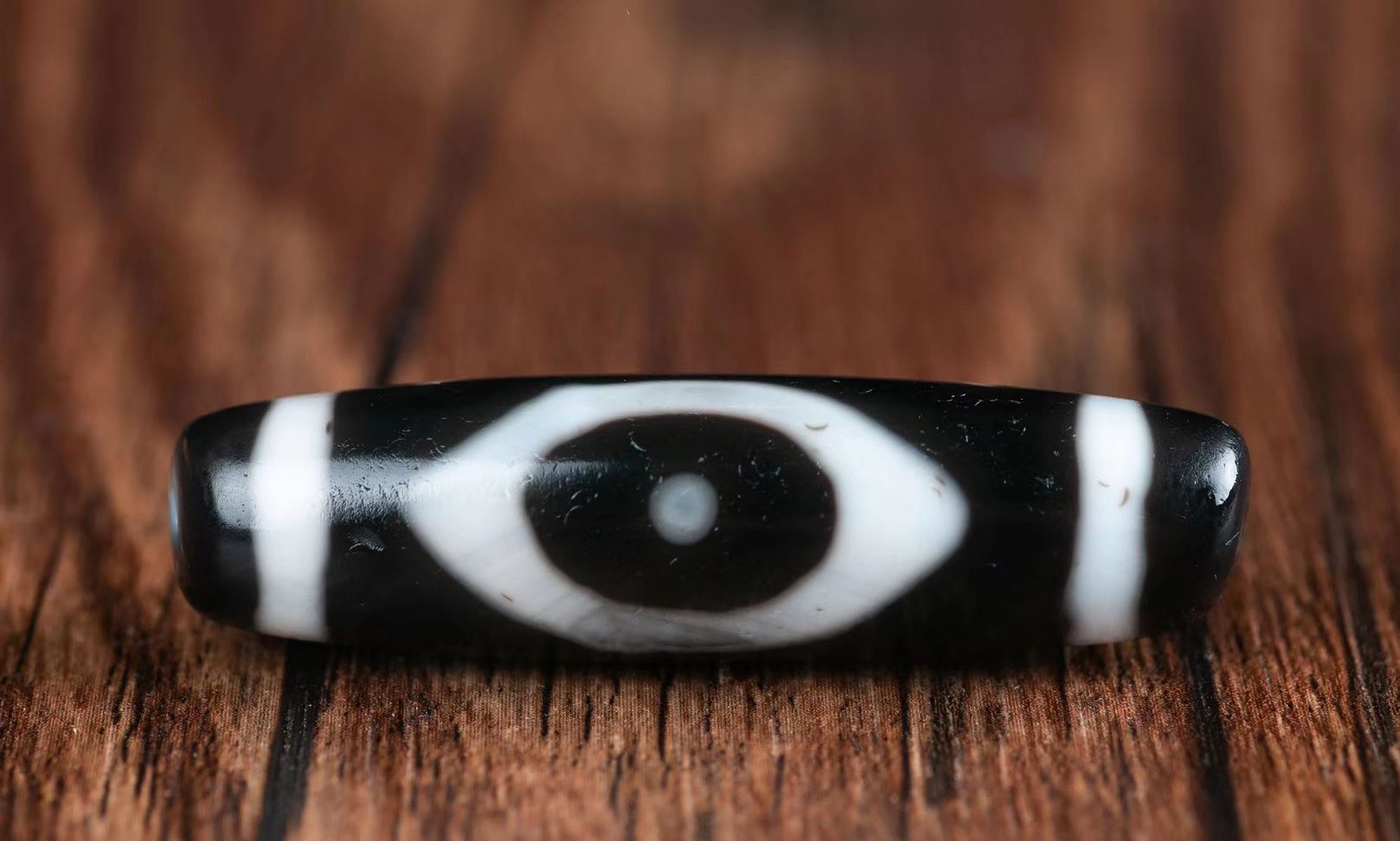 天珠图案的眼数有什么不一样 除了数字 寓意和佩戴方式也不同