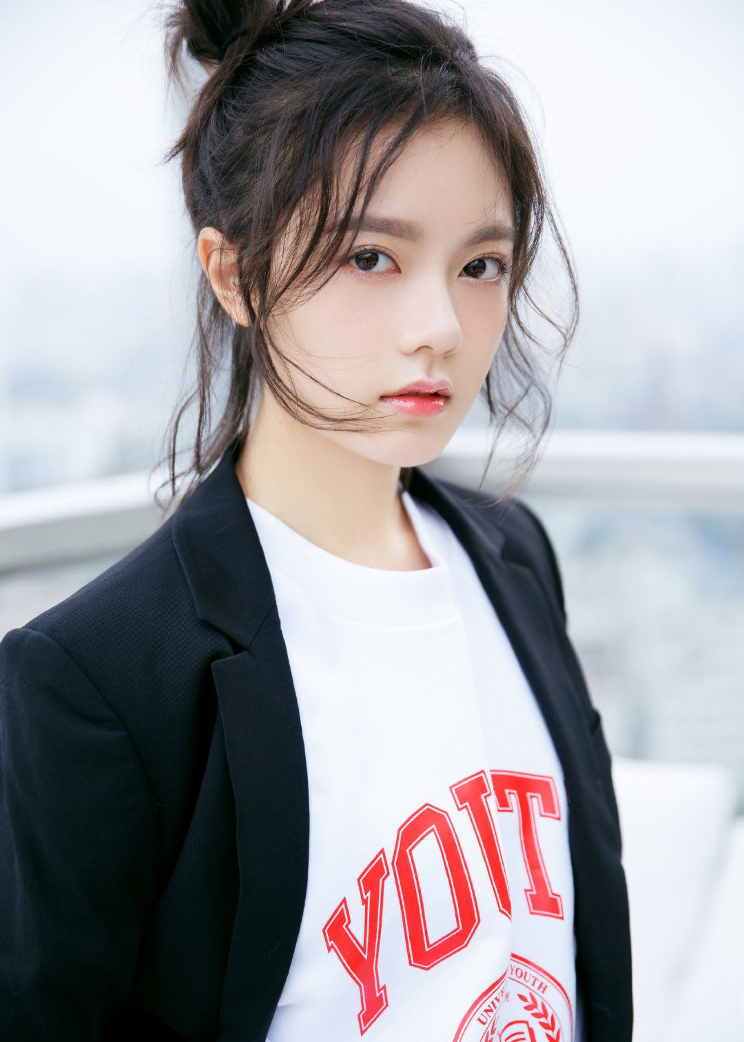 "00后"影视小花赵今麦写真_高清图集_新浪网