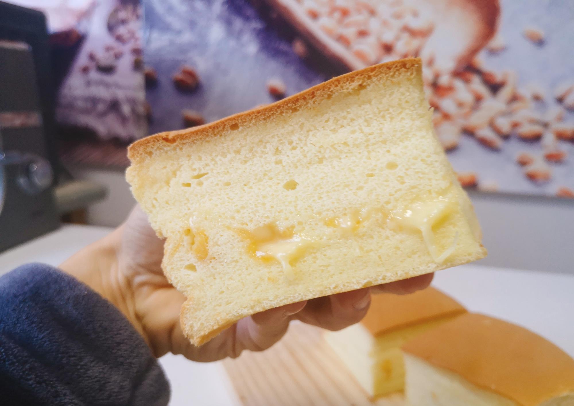 网红抖臀芝士蛋糕,一碰就晃动十足,基础版本在家也能做成功