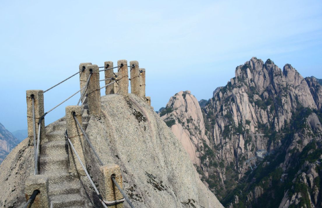 以奇险著称,这里是登峰顶的必经之处|天都峰|鲫鱼|黄山_新浪新闻