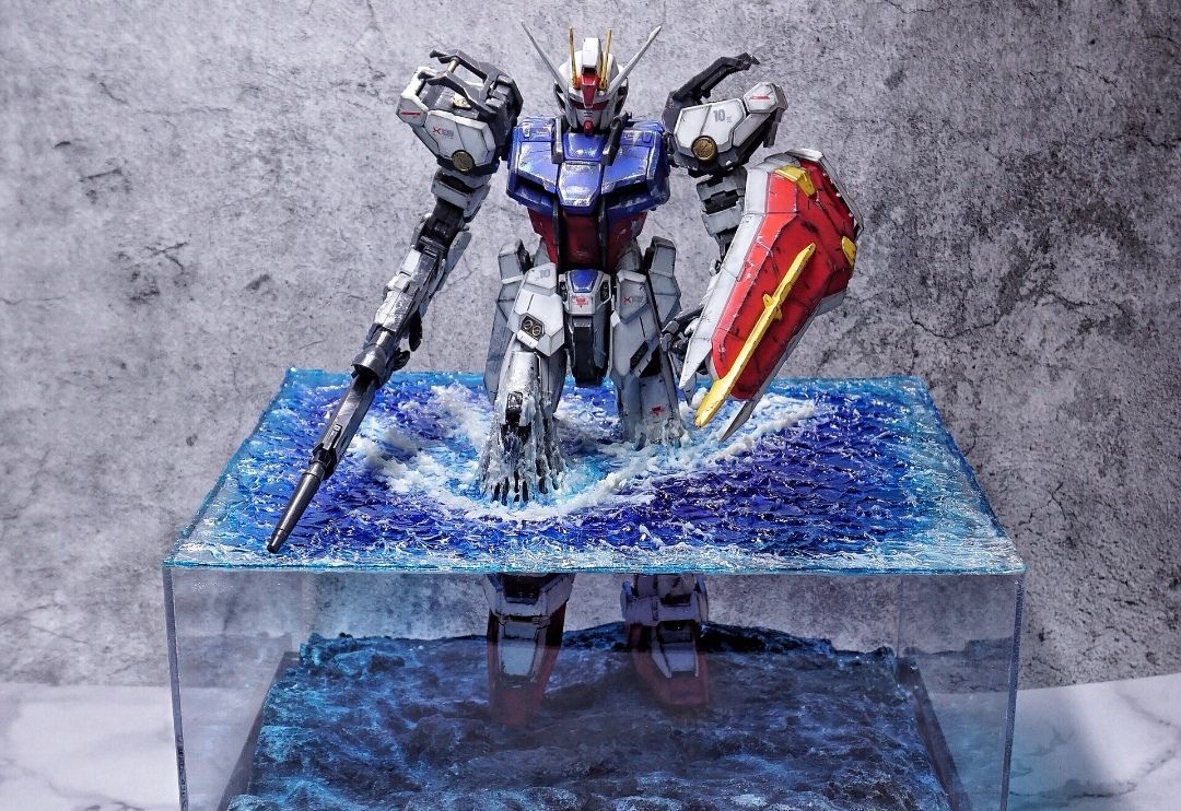 高达强袭独角兽在海中行进的场景效果展示