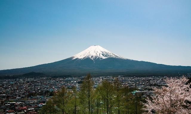 富士山天气多变闻名世界 第一次来就能看到富士山的人 很幸运 富士山天气多变闻名世界 第一次来就能看到富士山的人 很幸运