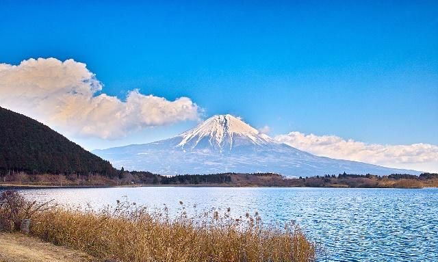 富士山天气多变闻名世界 第一次来就能看到富士山的人 很幸运 富士山天气多变闻名世界 第一次来就能看到富士山的人 很幸运