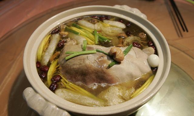 （猪肚包鸡）药膳肚包鸡（附滋补药料及调味料配方）|猪肚|药料|麦菜_新浪新闻
