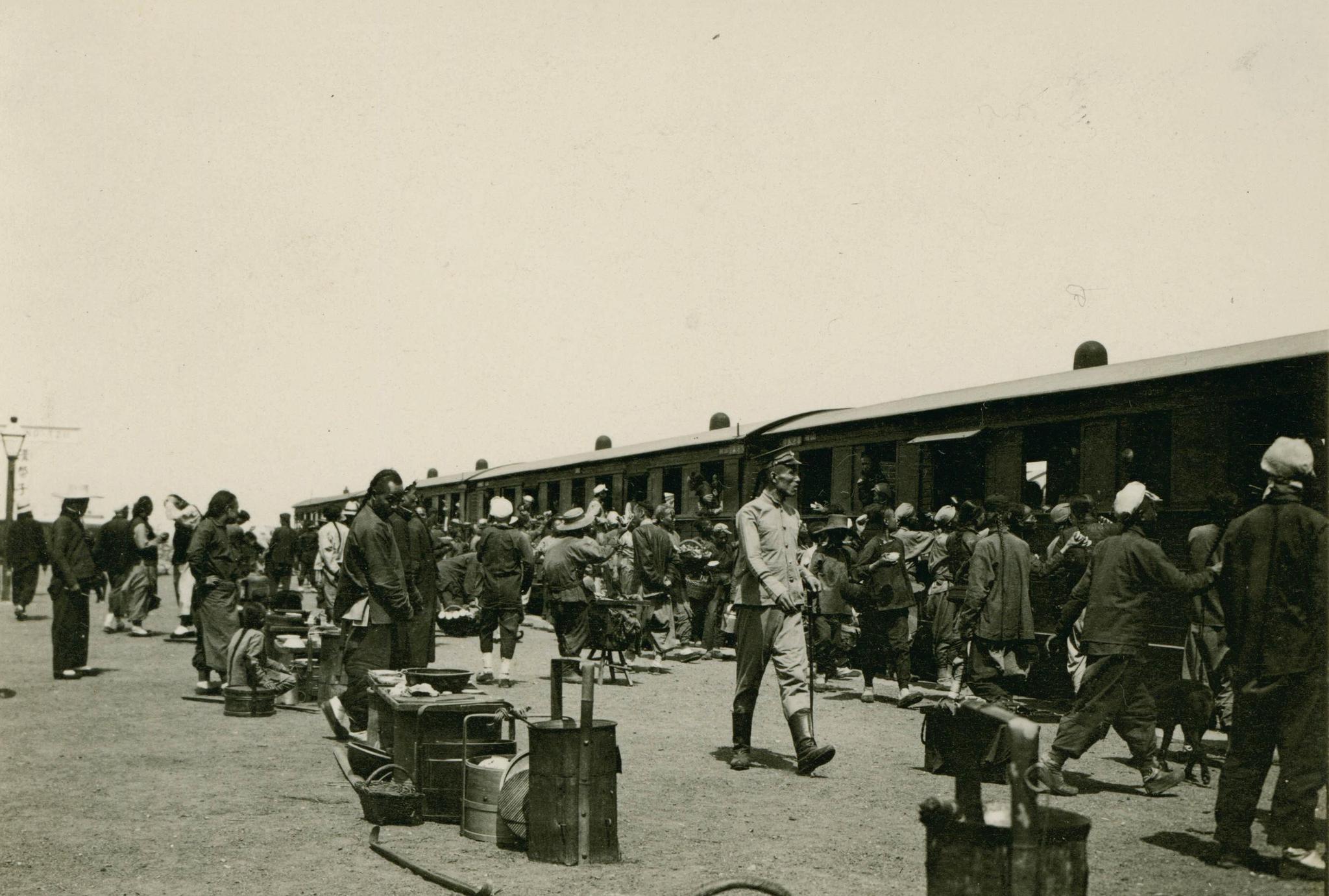 清代北京城及附近的火车站老照片,有的现在还在用