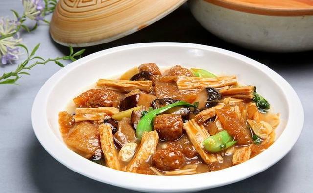 陕西十大名菜之烧三鲜,荤素搭配,老少皆宜,最适合冬天吃了