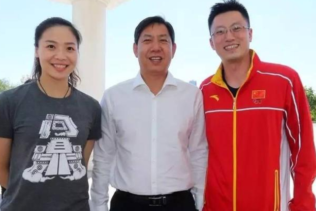 魏秋月产下一子当妈妈了老公袁灵犀三喜临门你怎么看