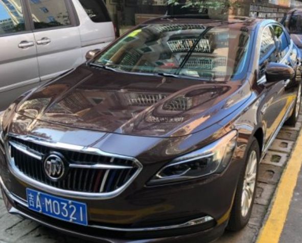 几辆稳重靠谱的汽车 路感清晰精准度高 开上它 爱上它