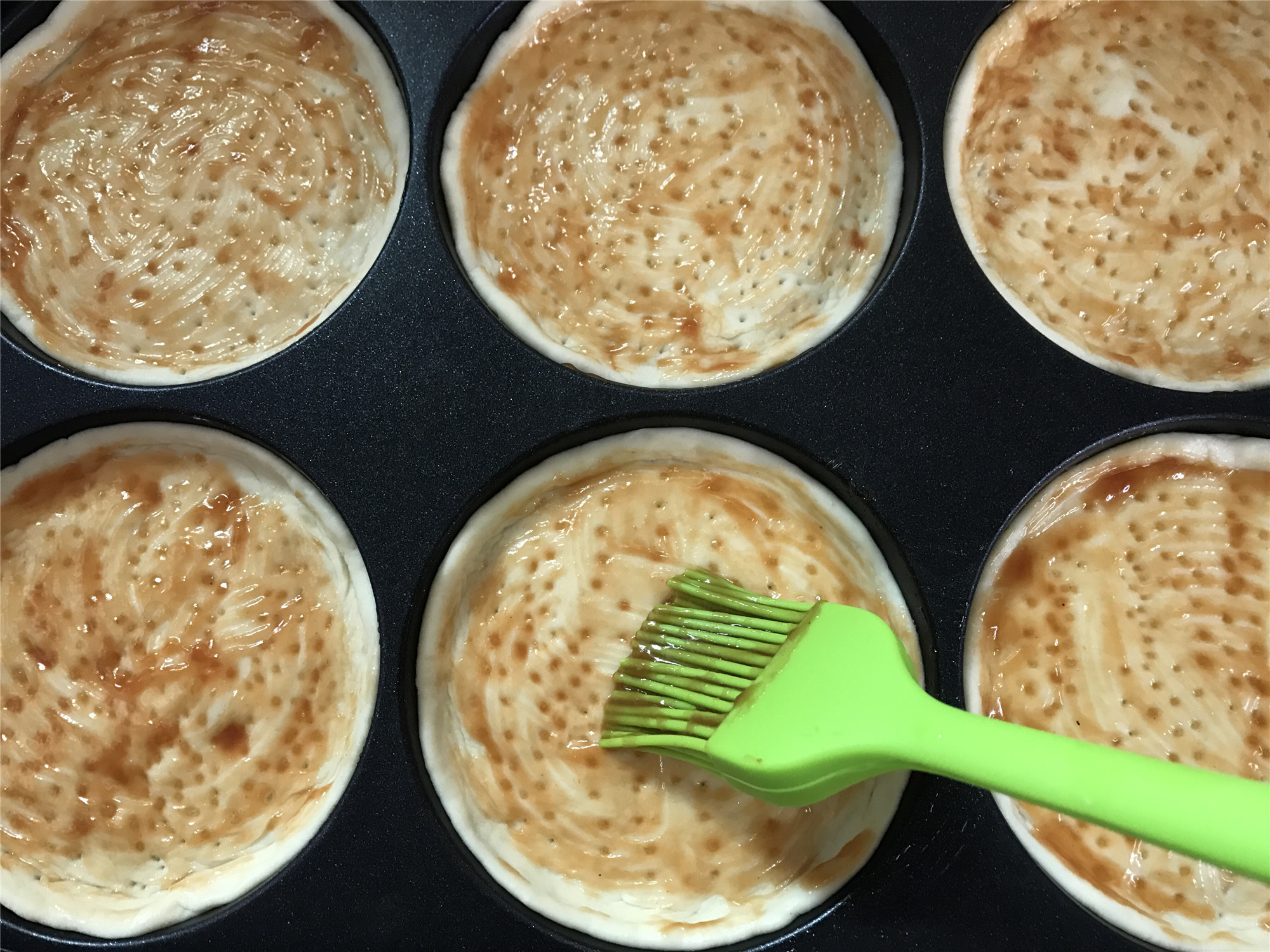 先不用烤箱也能做披萨,味道媲美必胜客,学着了再也先不要去排队