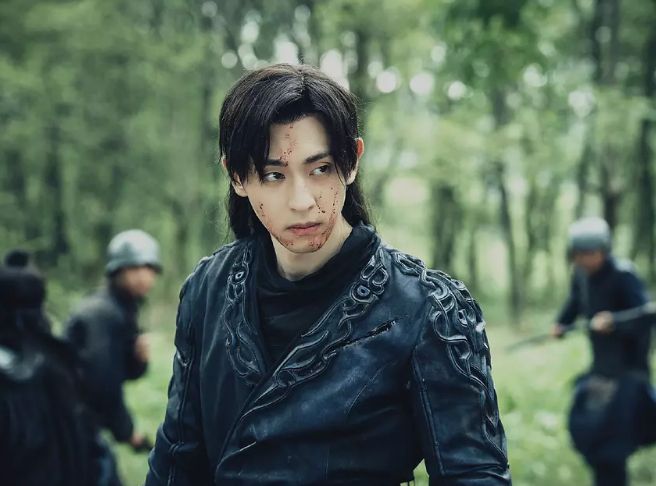 细数香蜜中旭凤的服饰金色的惊艳最后一套最帅却只穿了几分钟