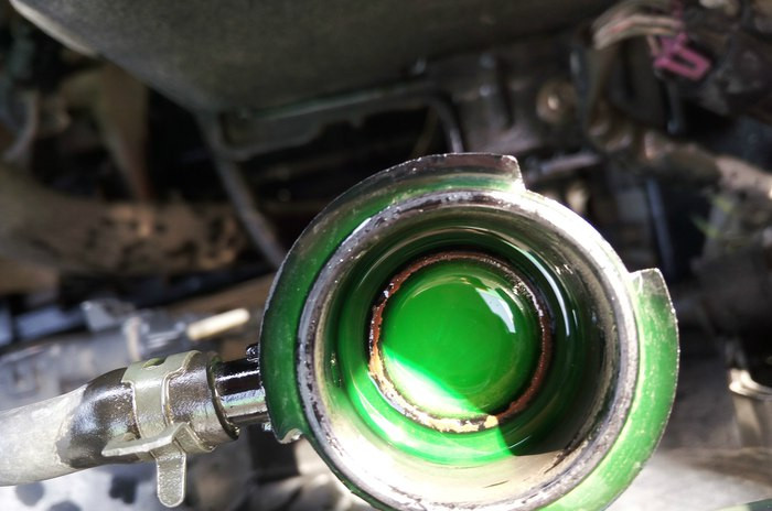 防冻冷却液颜色不同有啥区别维修工说出3点好处车主长知识了