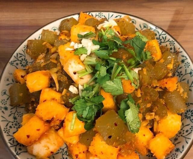 晋南特色风味小吃,家庭版凉粉炒馍,香辣糯软,比饭店做的好吃!