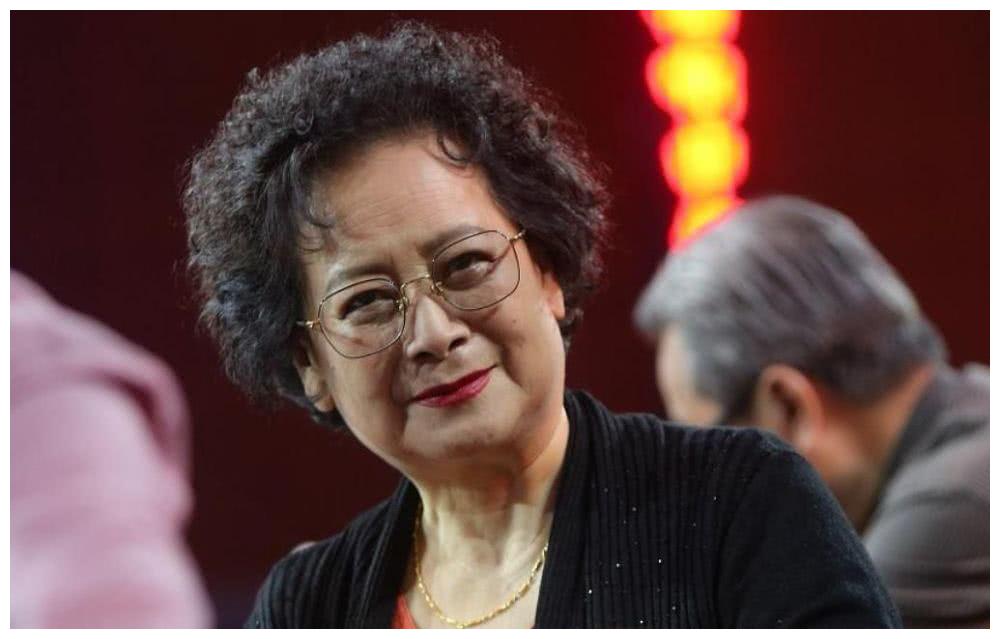 左大玢,是唯一把"观音菩萨"演活的人,成名后被路人下跪膜拜