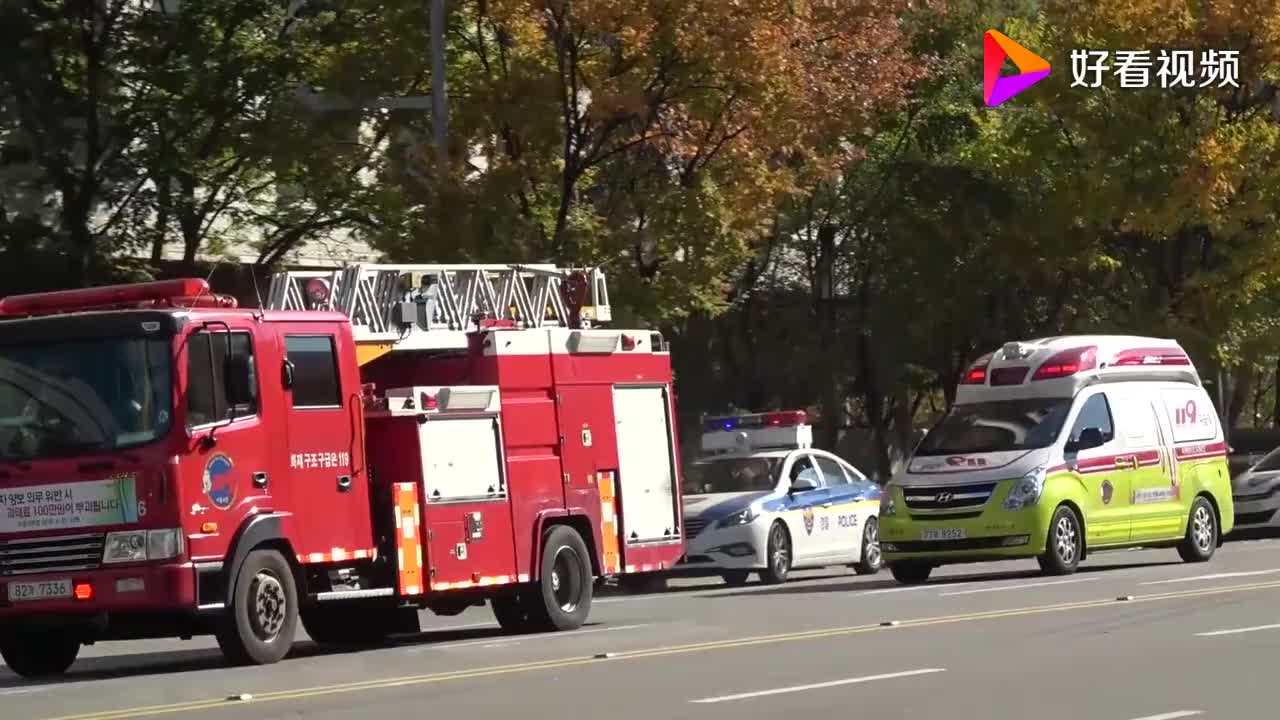松坡区消防车紧急出警车型都好酷真是长见识了