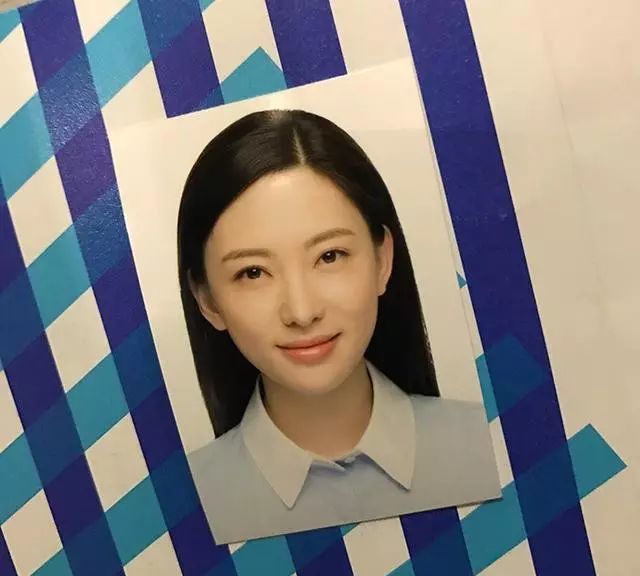 高磊鑫连证件照都那么美,难怪薛之谦求复合呢!