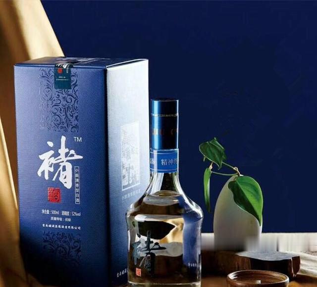 新年马上要到了,家里少买点散装酒,待客备点品牌酒,倍有面儿